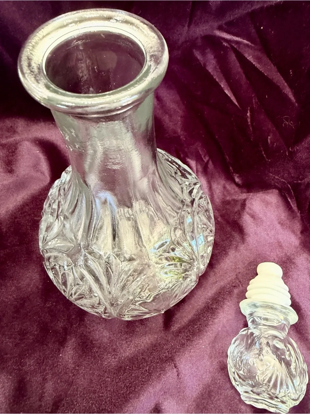 Vintage Anchor Hocking Medallion Clear Glass Decanter